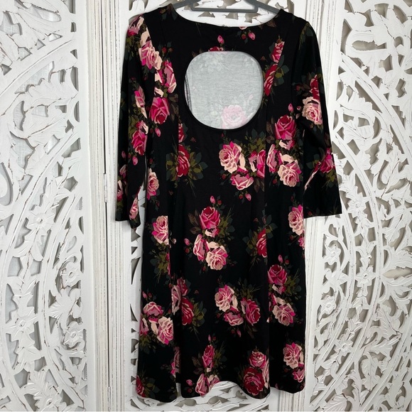 Torrid x Betsy Johnson Floral Skater Dress - Picture 5 of 9